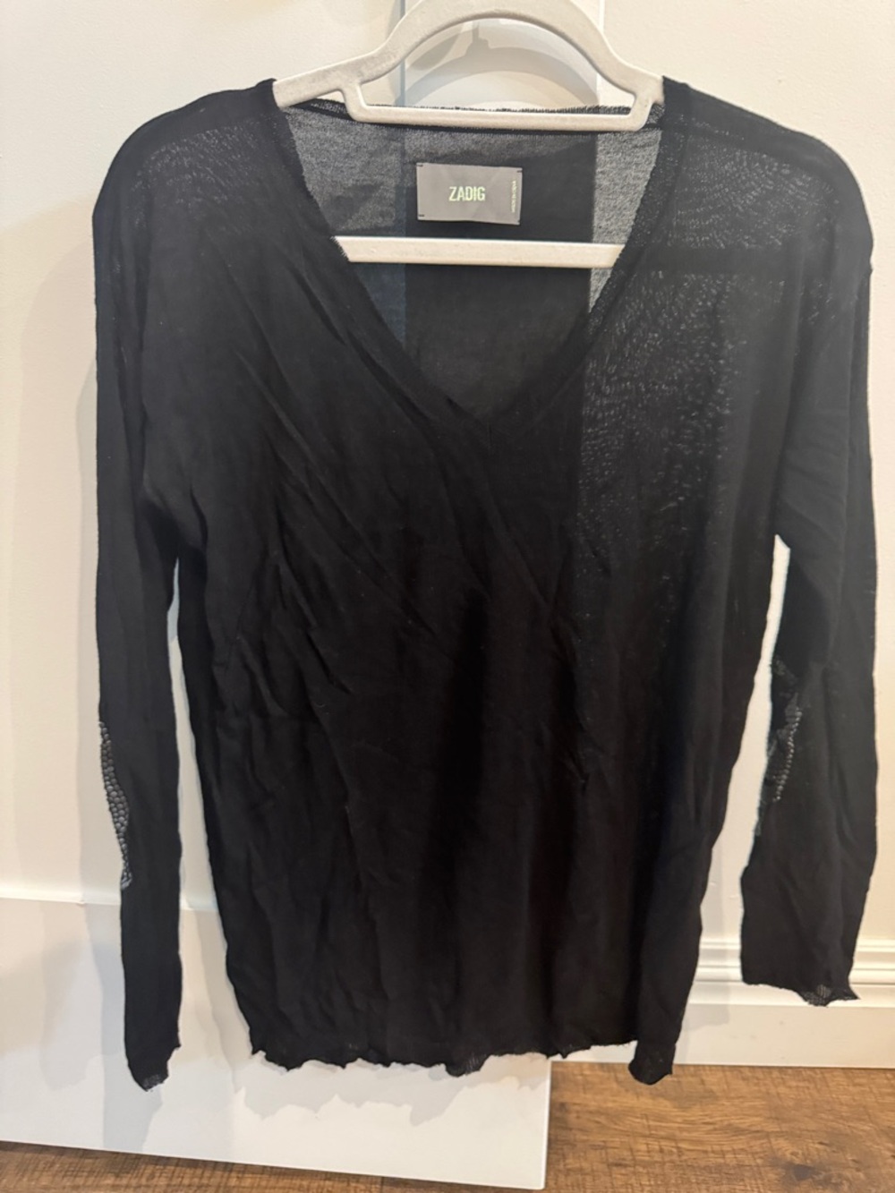 ZAD Black V-Neck Long Sleeve Lightweight Top